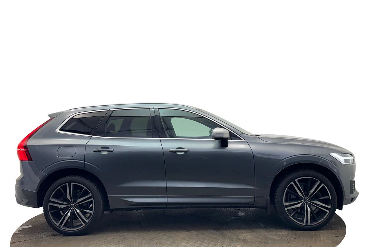 Volvo XC60 T8 TwEn AWD R Design Drag Pano Navi BLIS Värmare 408hk – bild 3 av 30