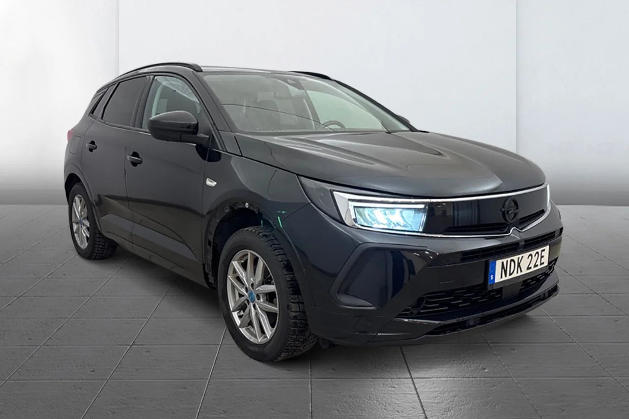 Opel Grandland 1.2 Turbo GS Line Navi Kamera Cockpit Delläder Rattvärme MOMS – bild 3 av 10