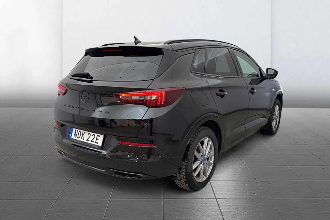 Opel Grandland 1.2 Turbo GS Line Navi Kamera Cockpit Delläder Rattvärme MOMS – bild 5 av 10