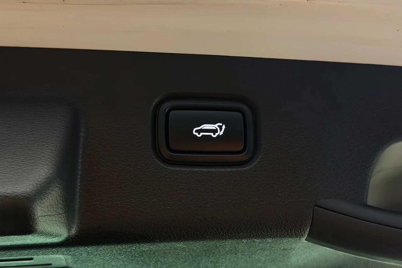 Kia Sportage Plug-In AWD Advance 360° Cockpit Rattvärme MOMS 265hk – bild 36 av 37