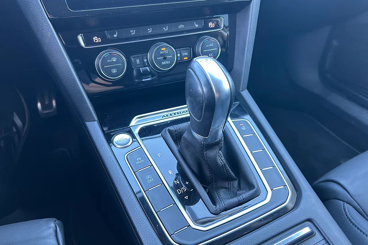 Volkswagen Passat Alltrack 2.0 TDI 4M Executive Drag Cockpit Kamera Värmare Läder MOMS – bild 19 av 26