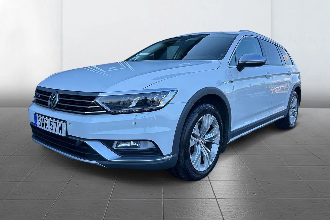 Volkswagen Passat Alltrack 2.0 TDI 4M Executive Drag Cockpit Kamera Värmare Läder MOMS