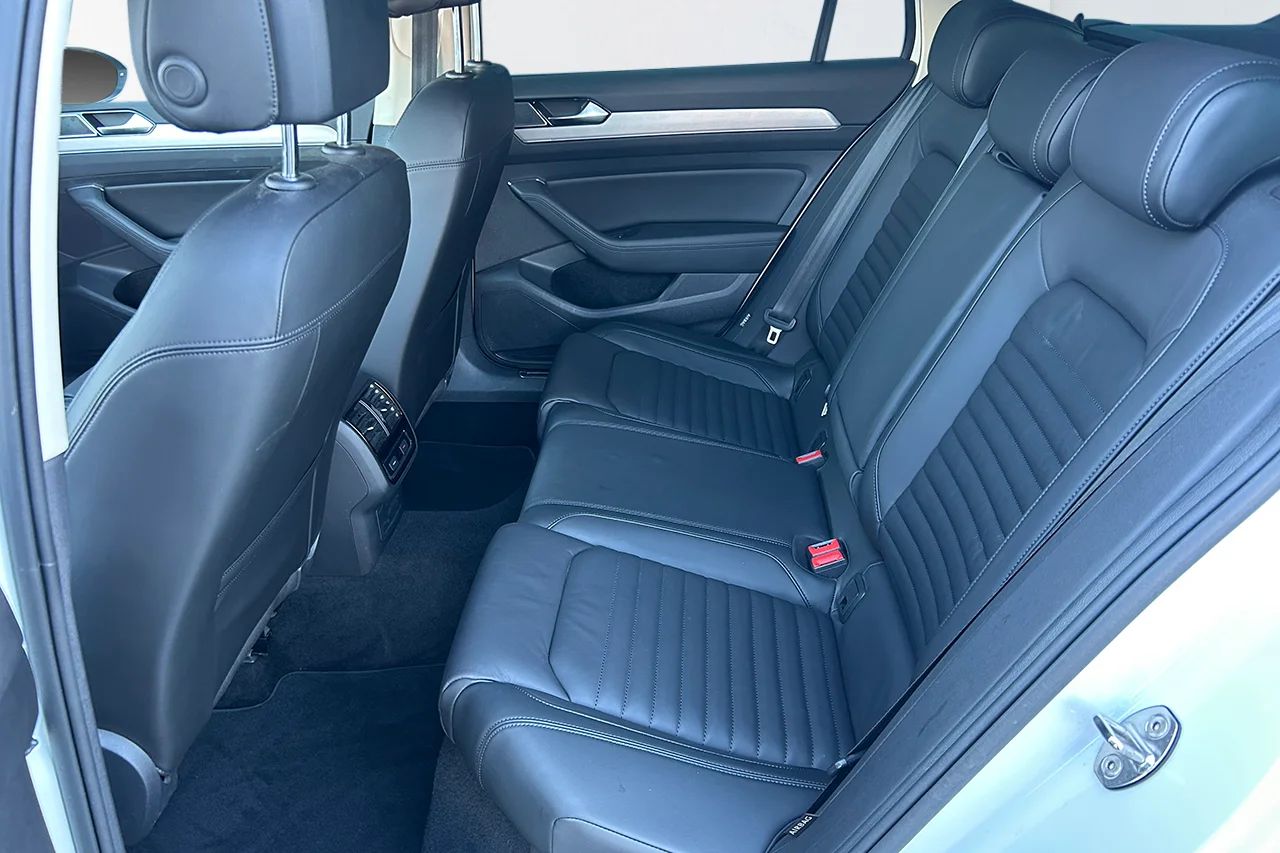 Volkswagen Passat Alltrack 2.0 TDI 4M Executive Drag Cockpit Kamera Värmare Läder MOMS – bild 12 av 26