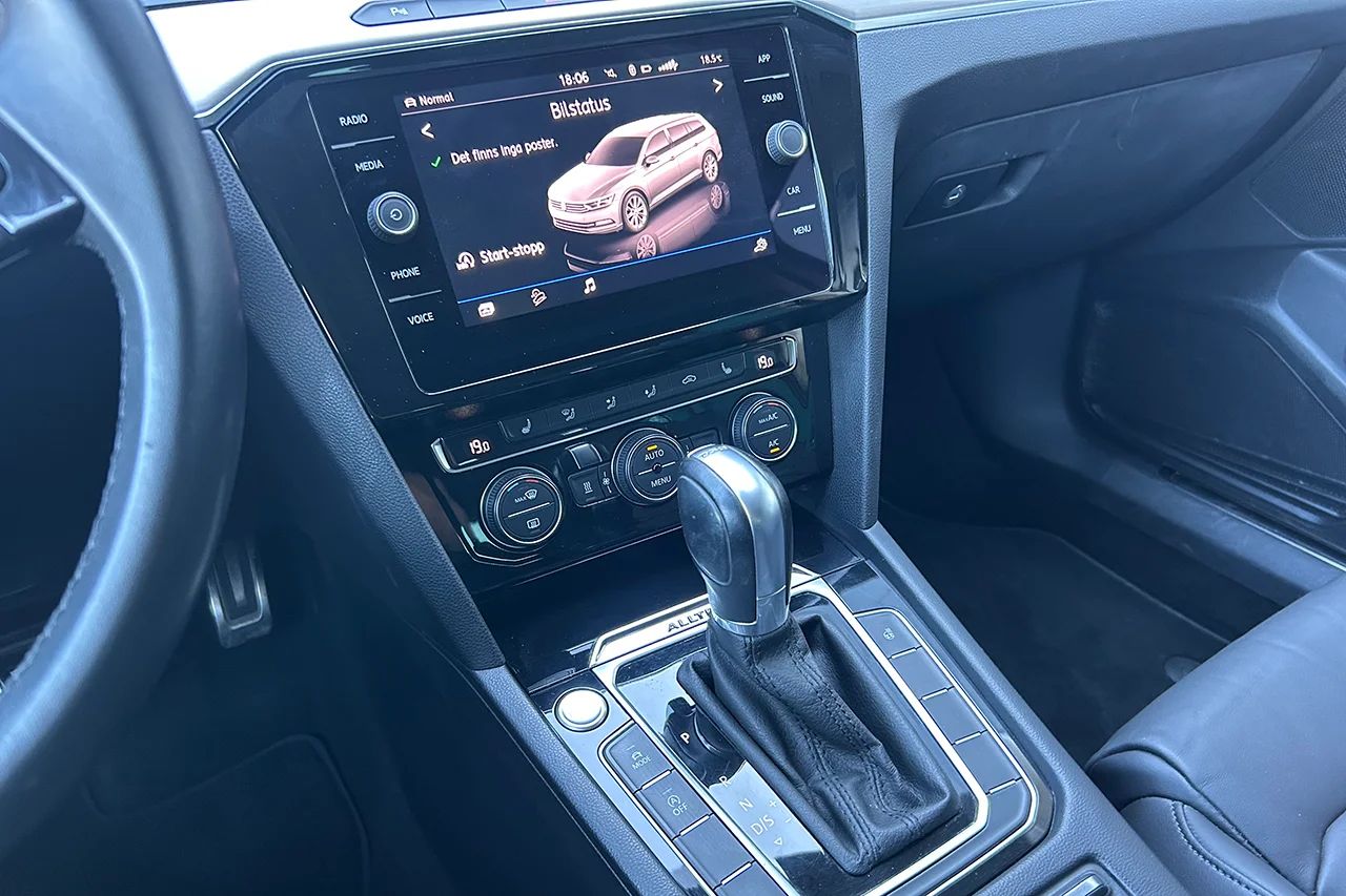 Volkswagen Passat Alltrack 2.0 TDI 4M Executive Drag Cockpit Kamera Värmare Läder MOMS – bild 18 av 26
