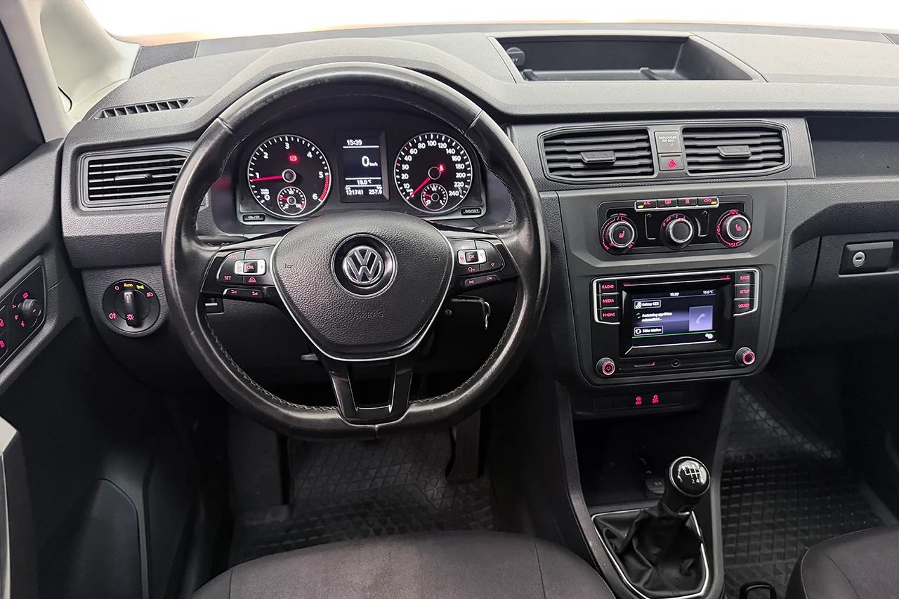Volkswagen Caddy 2.0 TDI 4Motion Drag Värmare MOMS 122hk – bild 16 av 26