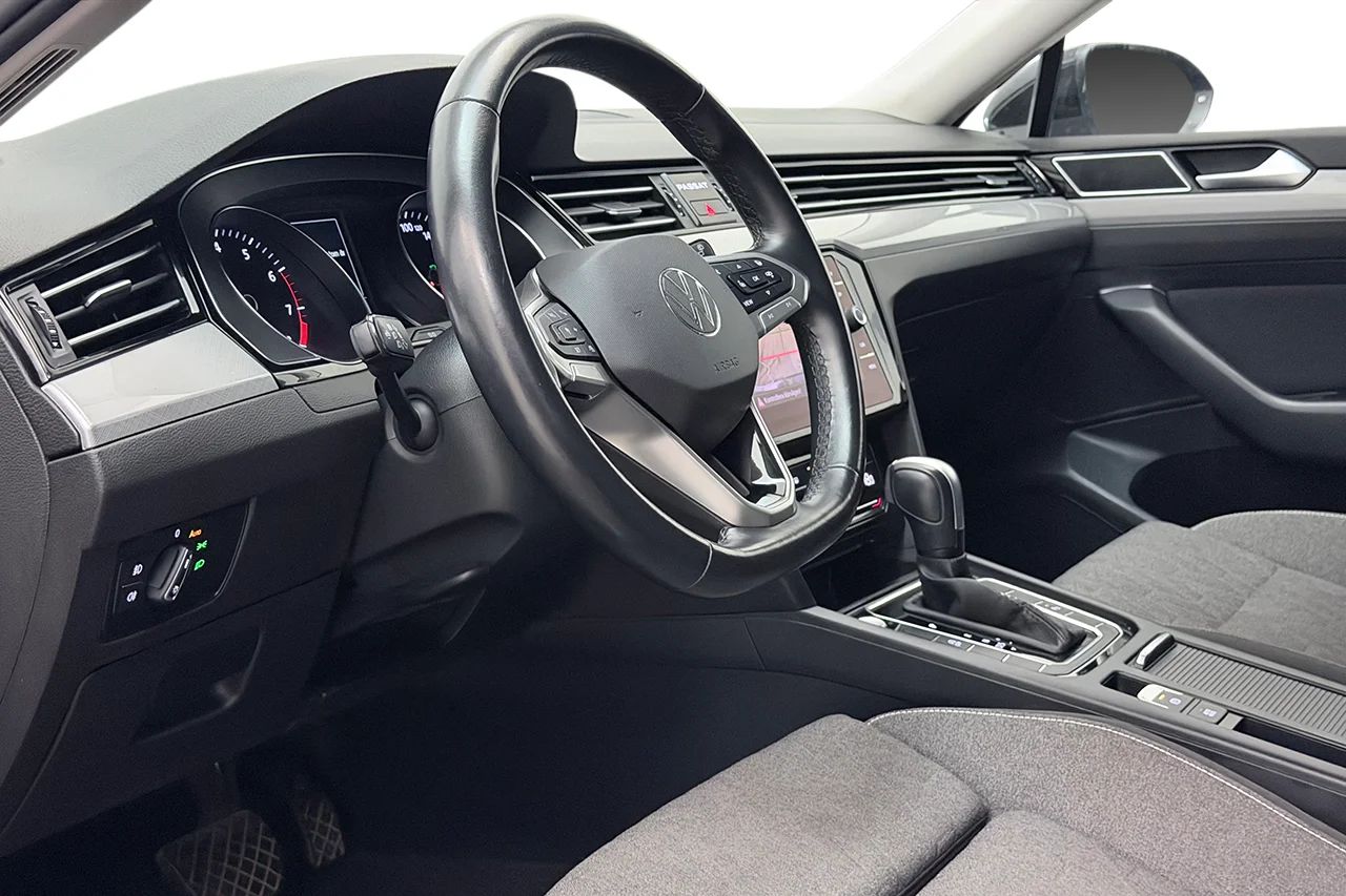 Volkswagen Passat SC 1.5 TSI Executive Business Drag Kamera Värmare MOMS 150hk – bild 11 av 36
