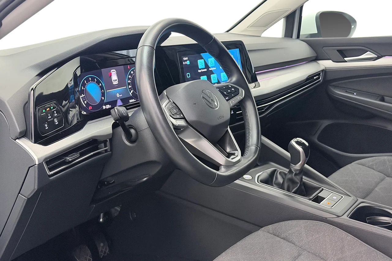 Volkswagen Golf SC 1.5 TSI Dubbelkommando Cockpit Filassistans P-Sensorer MOMS 150hk – bild 12 av 34