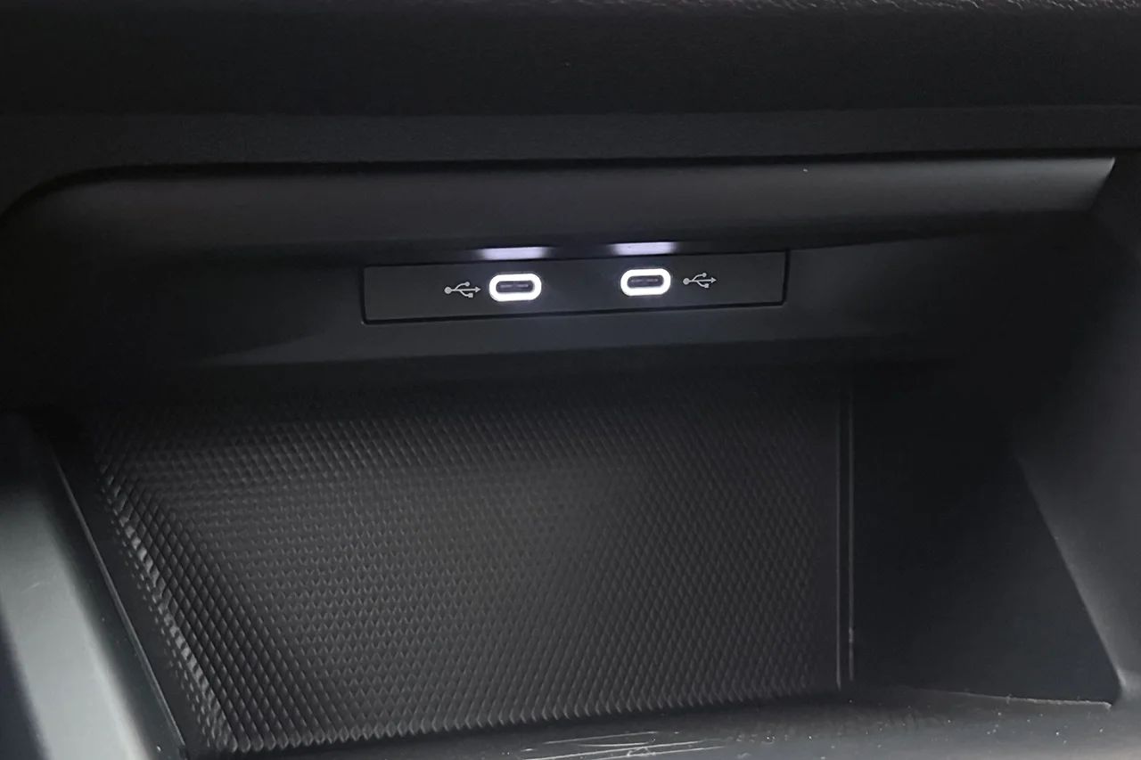 Volkswagen Golf SC 1.5 TSI Dubbelkommando Cockpit Filassistans P-Sensorer MOMS 150hk – bild 30 av 34