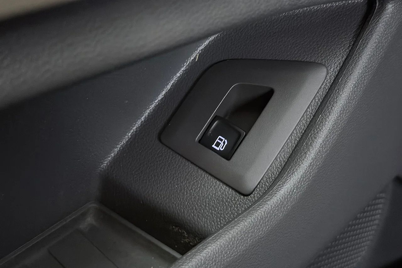 Volkswagen Multivan eHybrid 1.4 TSI Plus Drag Navi Kamera Cockpit MOMS 218hk – bild 31 av 33