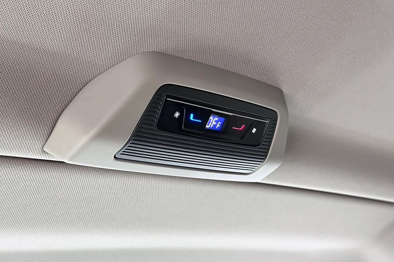 Volkswagen Multivan eHybrid 1.4 TSI Plus Drag Navi Kamera Cockpit MOMS 218hk – bild 28 av 33
