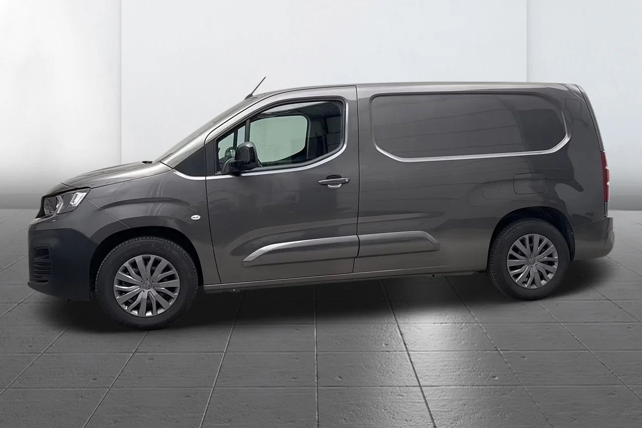 Peugeot e-Partner L2 50 kWh Inredd 3-sits Navi Kamera PDC MOMS 136hk – bild 6 av 13