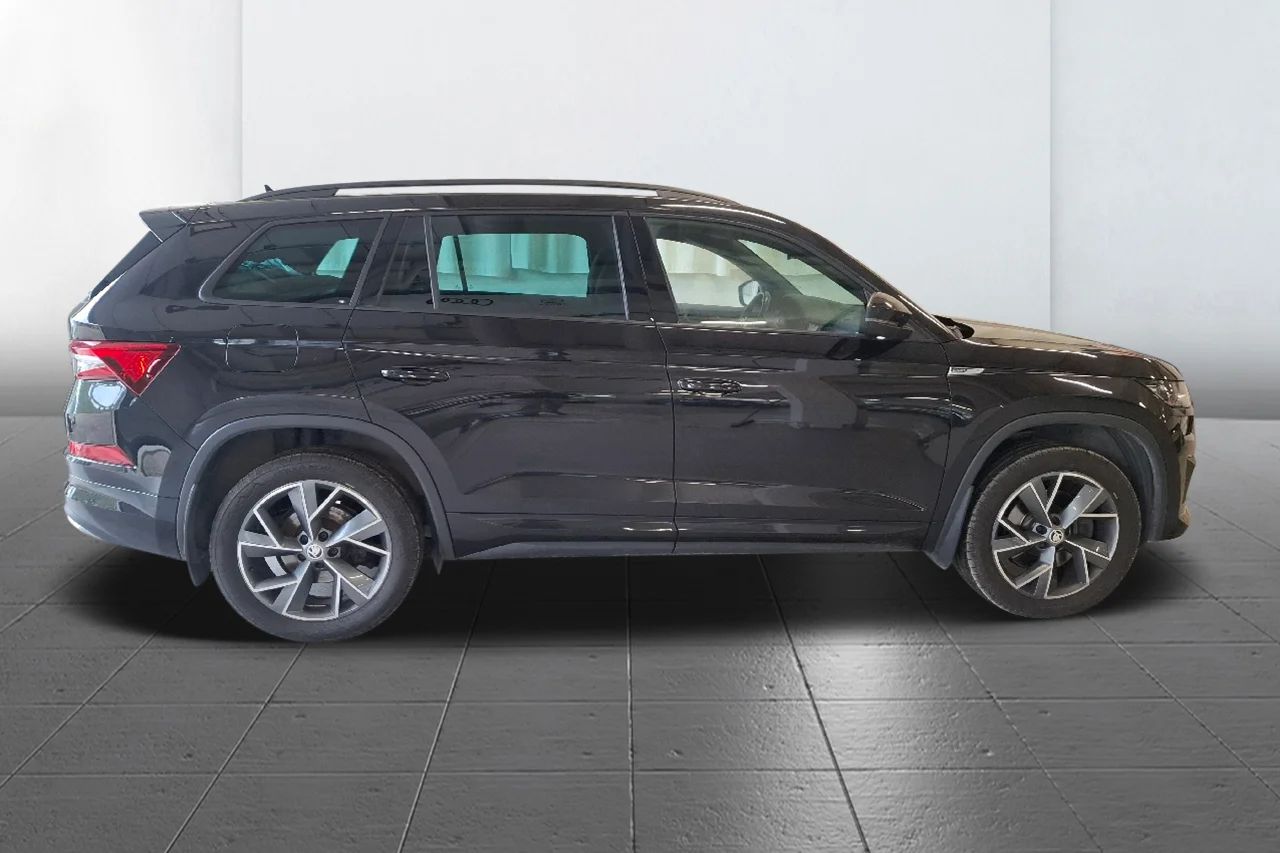 Skoda Kodiaq 2.0 TDI 4x4 Sportline Drag Värmare CANTON Stolminne MOMS 200hk – bild 4 av 10