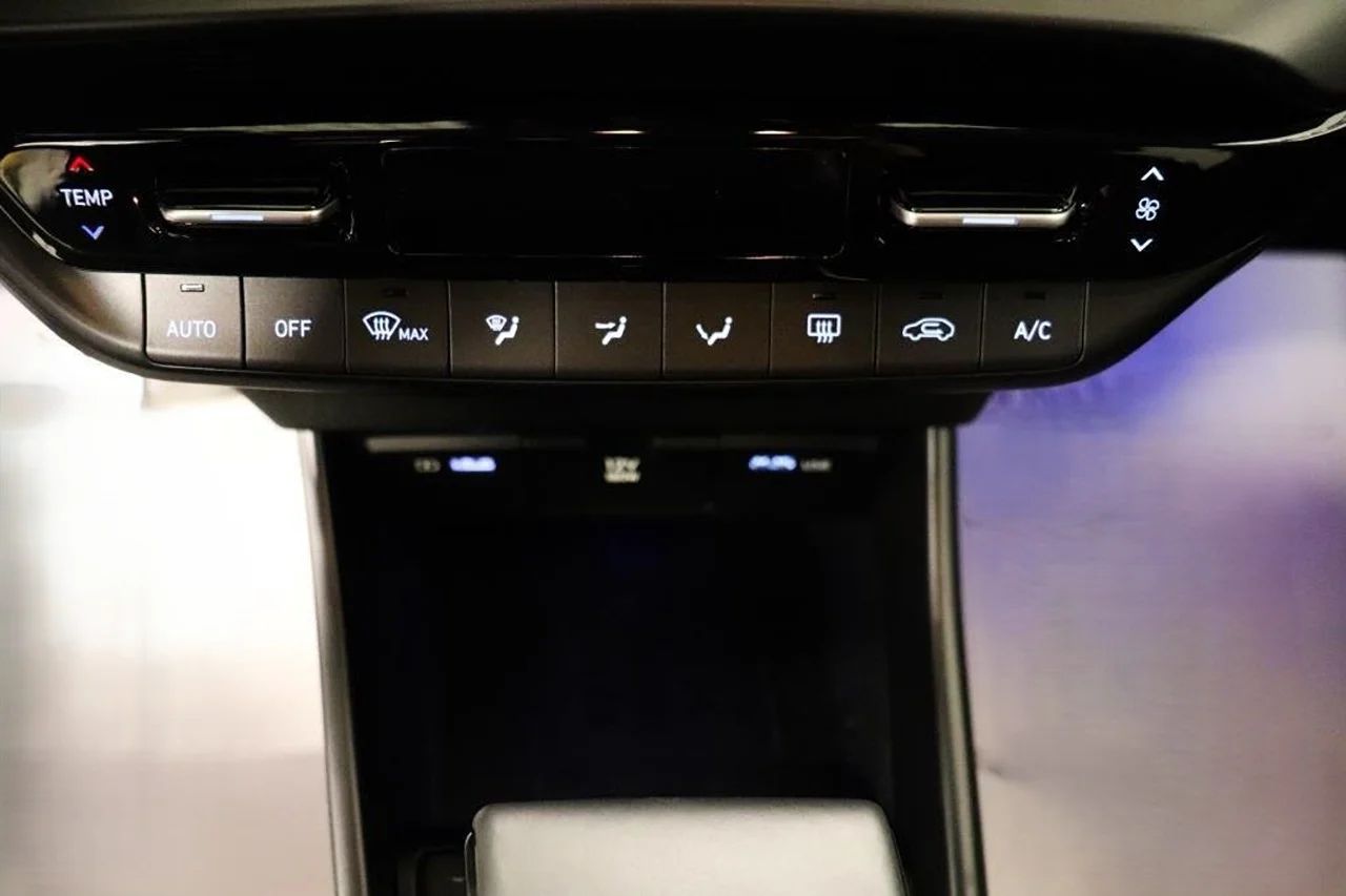 Hyundai Bayon 1.0 T-GDI Aut Advanced Cockpit P-Sens Kamkedja 100hk – bild 14 av 15