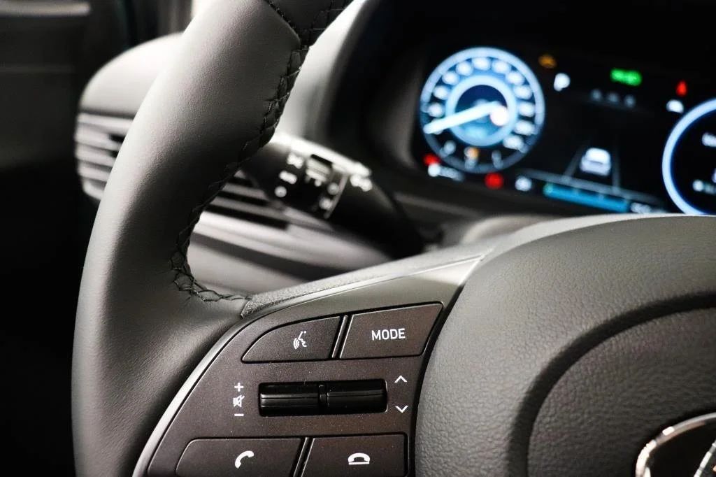 Hyundai Bayon 1.0 T-GDI Aut Advanced Cockpit P-Sens Kamkedja 100hk – bild 10 av 15