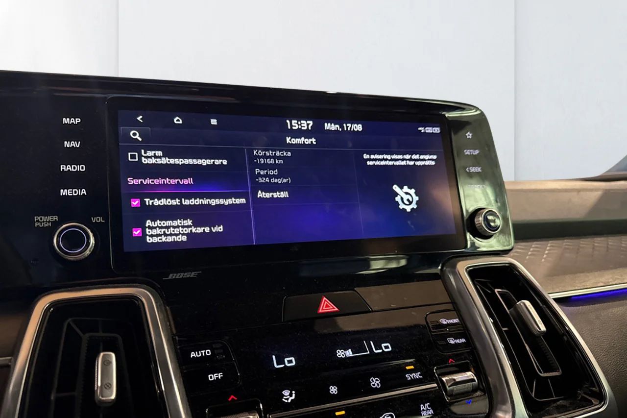Kia Sorento Plug-in Advance Plus 7-sits Drag Navi 360° Värmare MOMS 265hk – bild 14 av 16