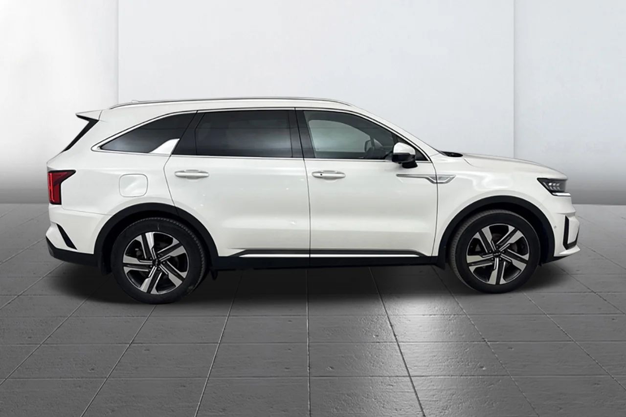 Kia Sorento Plug-in Advance Plus 7-sits Drag Navi 360° Värmare MOMS 265hk – bild 4 av 16