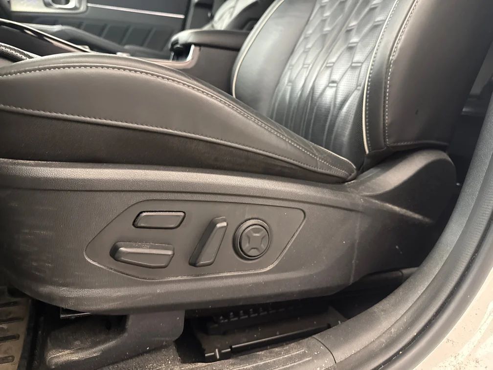 Kia Sorento Plug-in Advance Plus 7-sits Drag Navi 360° Värmare MOMS 265hk – bild 8 av 16
