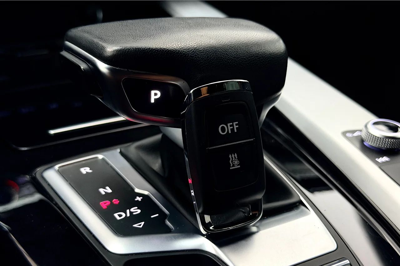 Audi A5 SB 45 TFSI Q S Line Drag Värmare 360° Cockpit MOMS 265hk – bild 32 av 39