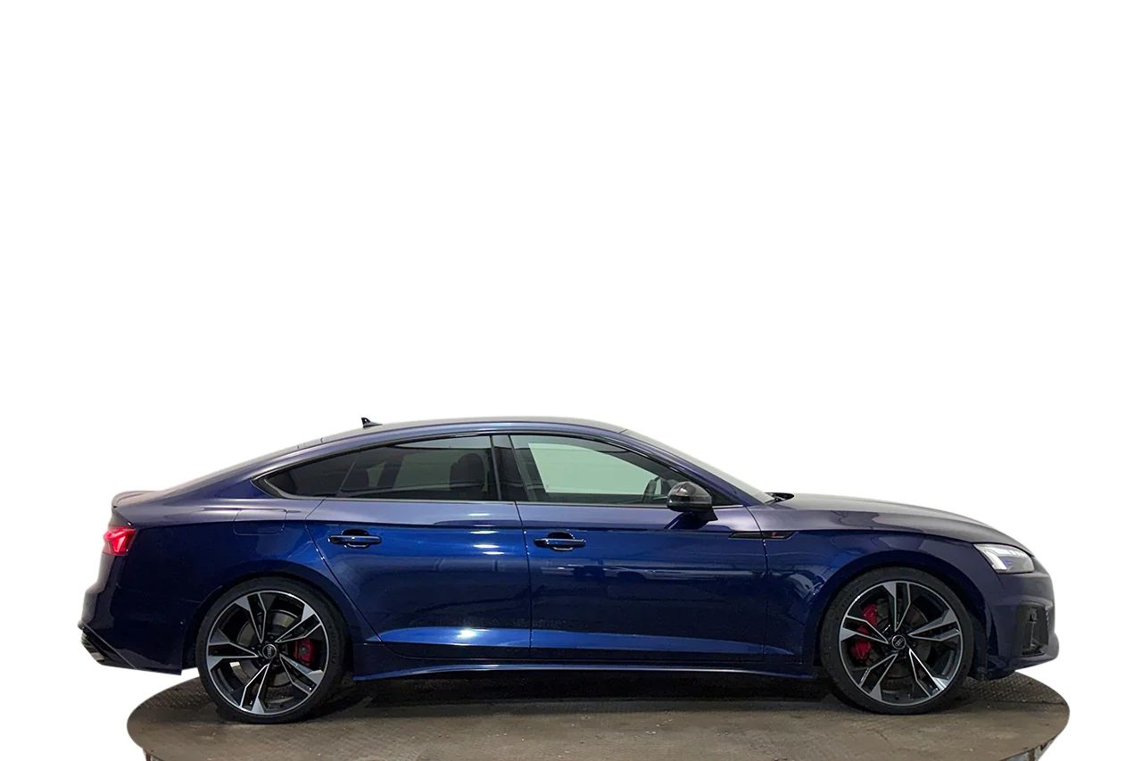 Audi A5 SB 45 TFSI Q S Line Drag Värmare 360° Cockpit MOMS 265hk – bild 4 av 39