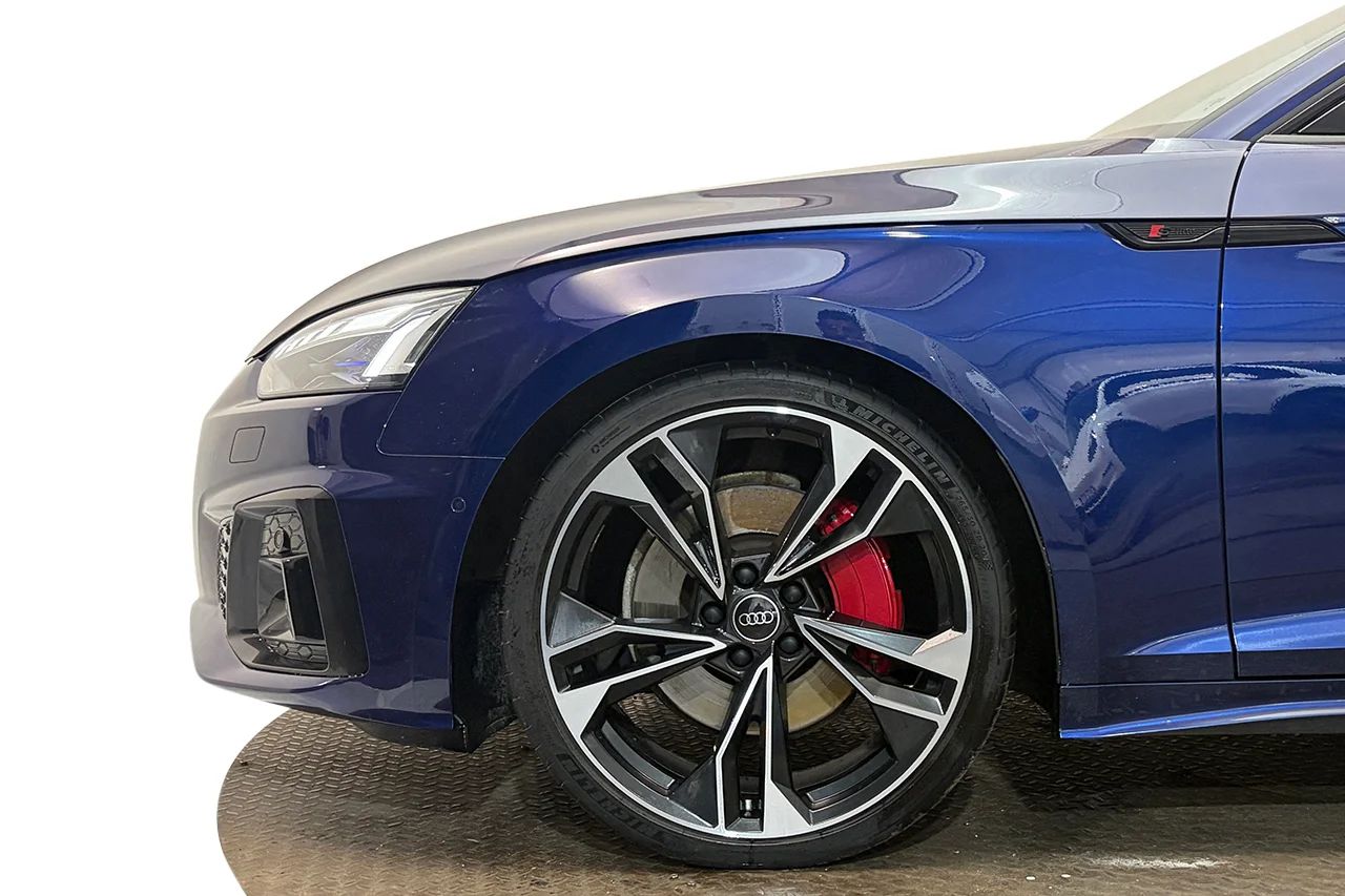 Audi A5 SB 45 TFSI Q S Line Drag Värmare 360° Cockpit MOMS 265hk – bild 10 av 39