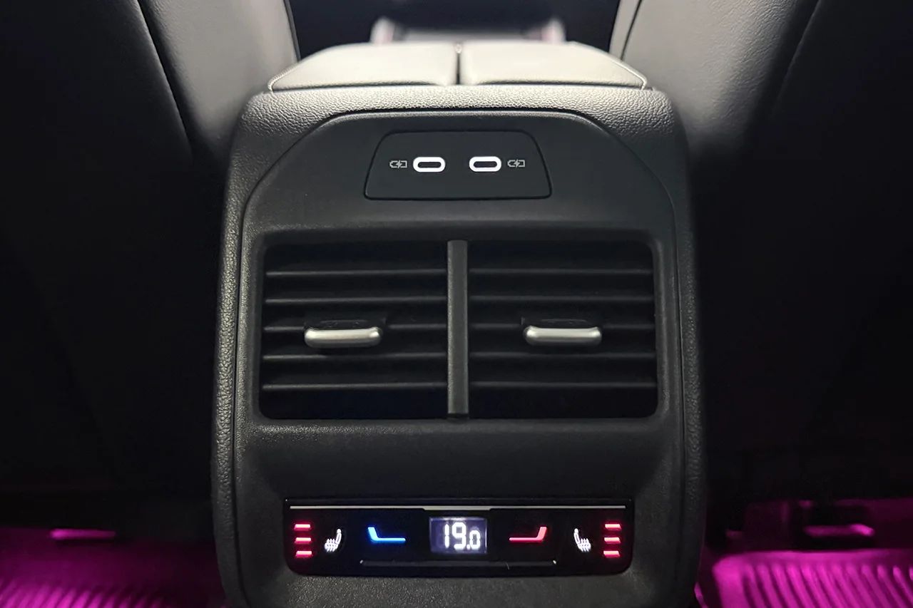 Volkswagen Passat SC 1.5 eTSI Business Drag Cockpit Navi Värmare ergoActive MOMS – bild 17 av 37