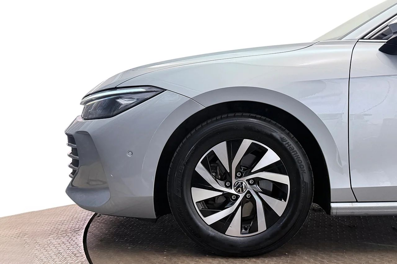 Volkswagen Passat SC 1.5 eTSI Business Drag Cockpit Navi Värmare ergoActive MOMS – bild 10 av 37