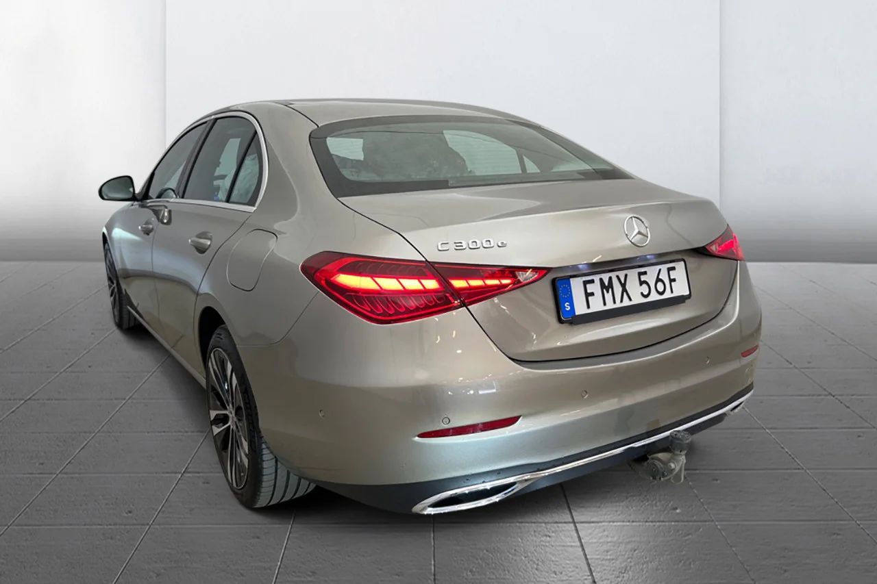 Mercedes-Benz C 300 e Avantgarde Vinter Drag Navi Kamera Burmester 313hk – bild 6 av 10