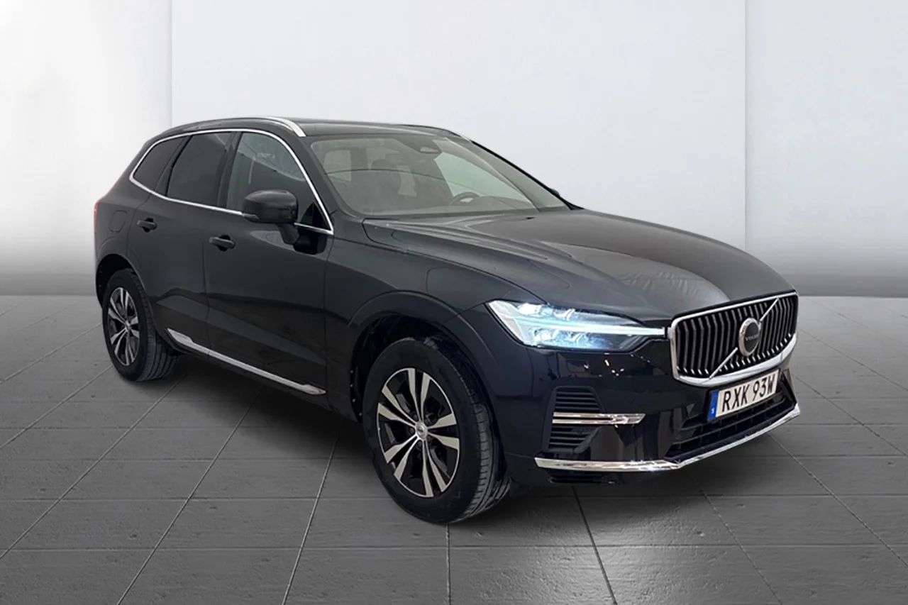 Volvo XC60 Recharge T6 AWD Drag Pano Navi Kamera BLIS MOMS 350hk – bild 3 av 15