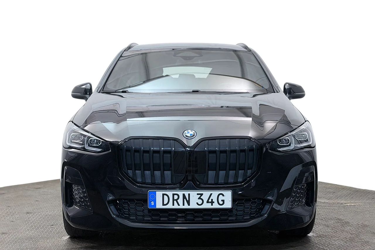 BMW 225e xDrive Active Tourer M Sport Shadow PremiumPro Drag Cockpit MOMS – bild 2 av 37