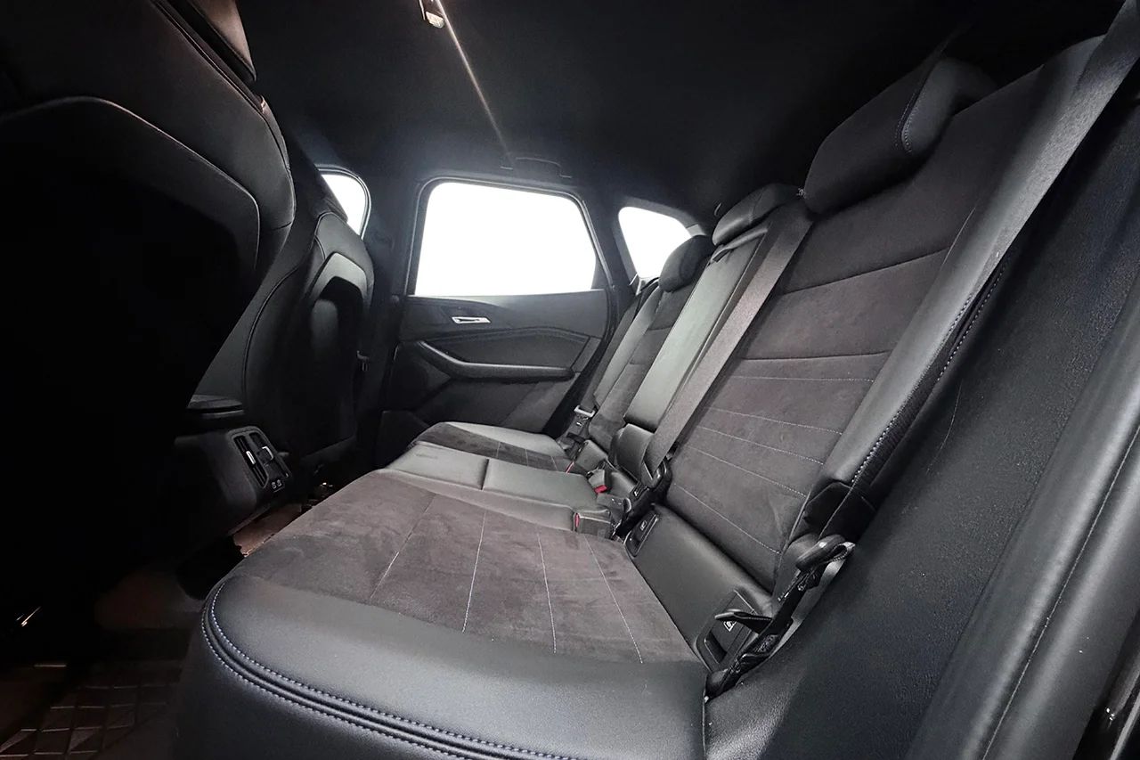 BMW 225e xDrive Active Tourer M Sport Shadow PremiumPro Drag Cockpit MOMS – bild 14 av 37