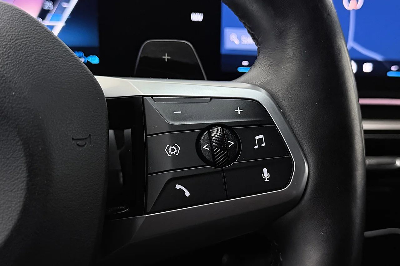 BMW 225e xDrive Active Tourer M Sport Shadow PremiumPro Drag Cockpit MOMS – bild 19 av 37