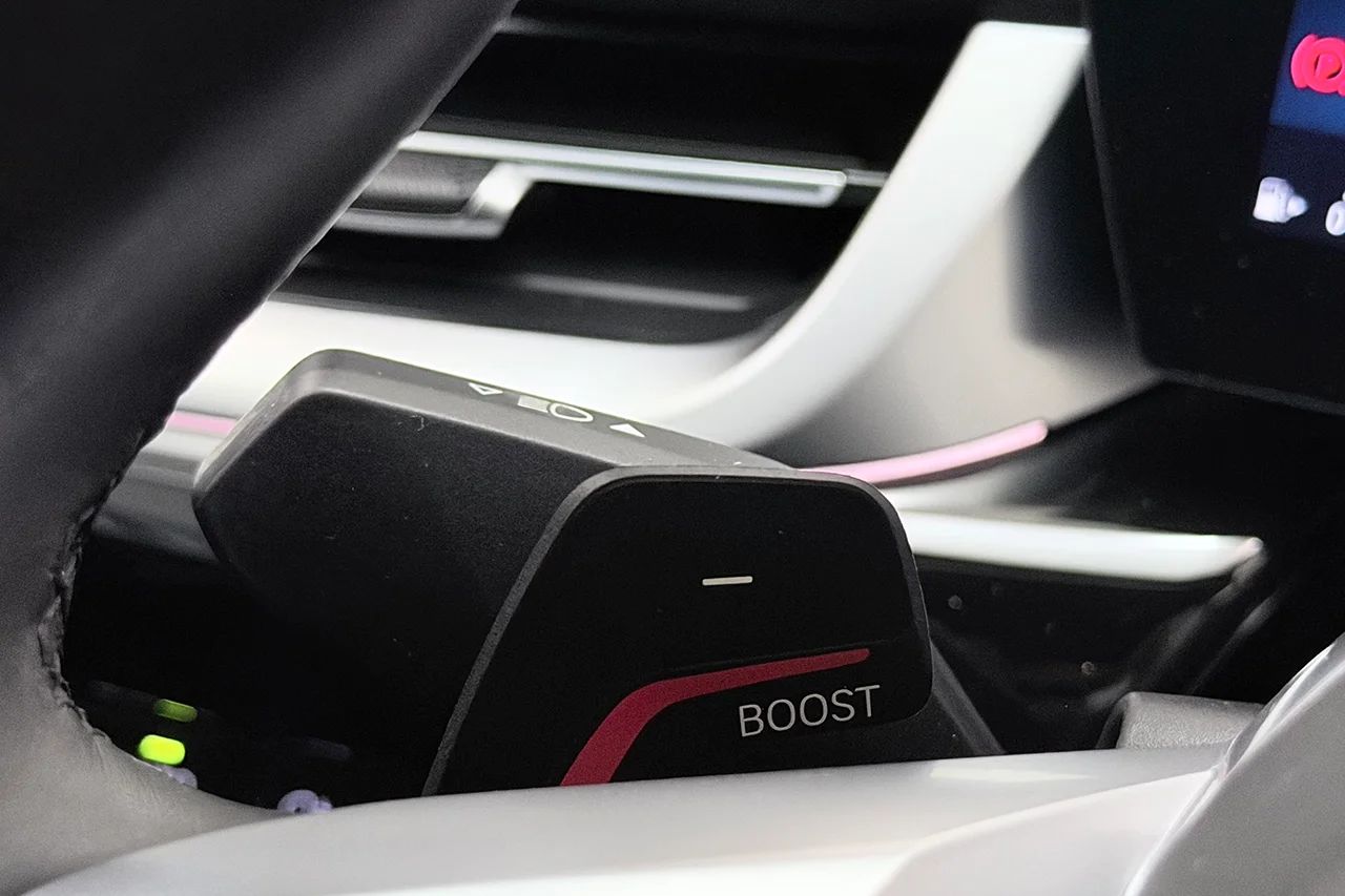BMW 225e xDrive Active Tourer M Sport Shadow PremiumPro Drag Cockpit MOMS – bild 20 av 37
