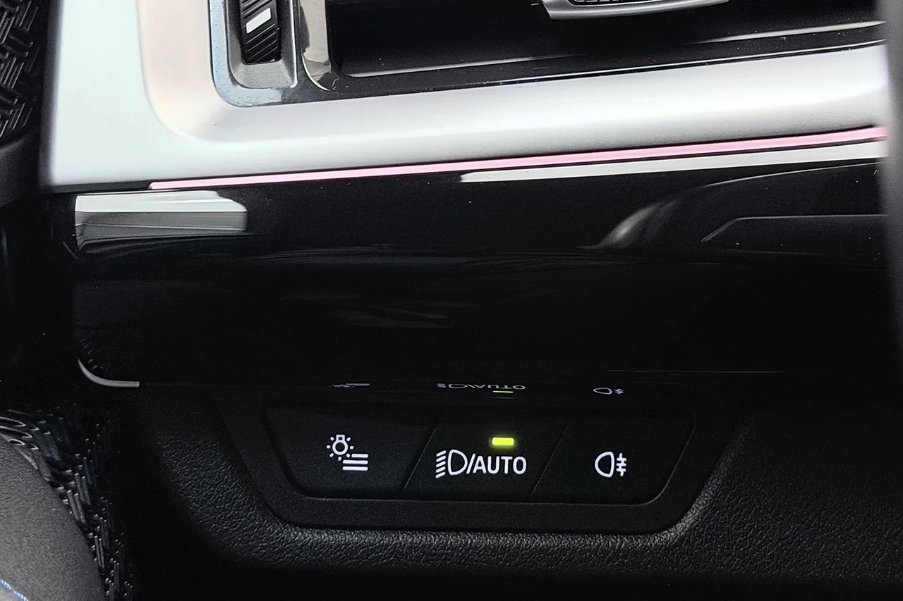 BMW 225e xDrive Active Tourer M Sport Shadow PremiumPro Drag Cockpit MOMS – bild 33 av 37
