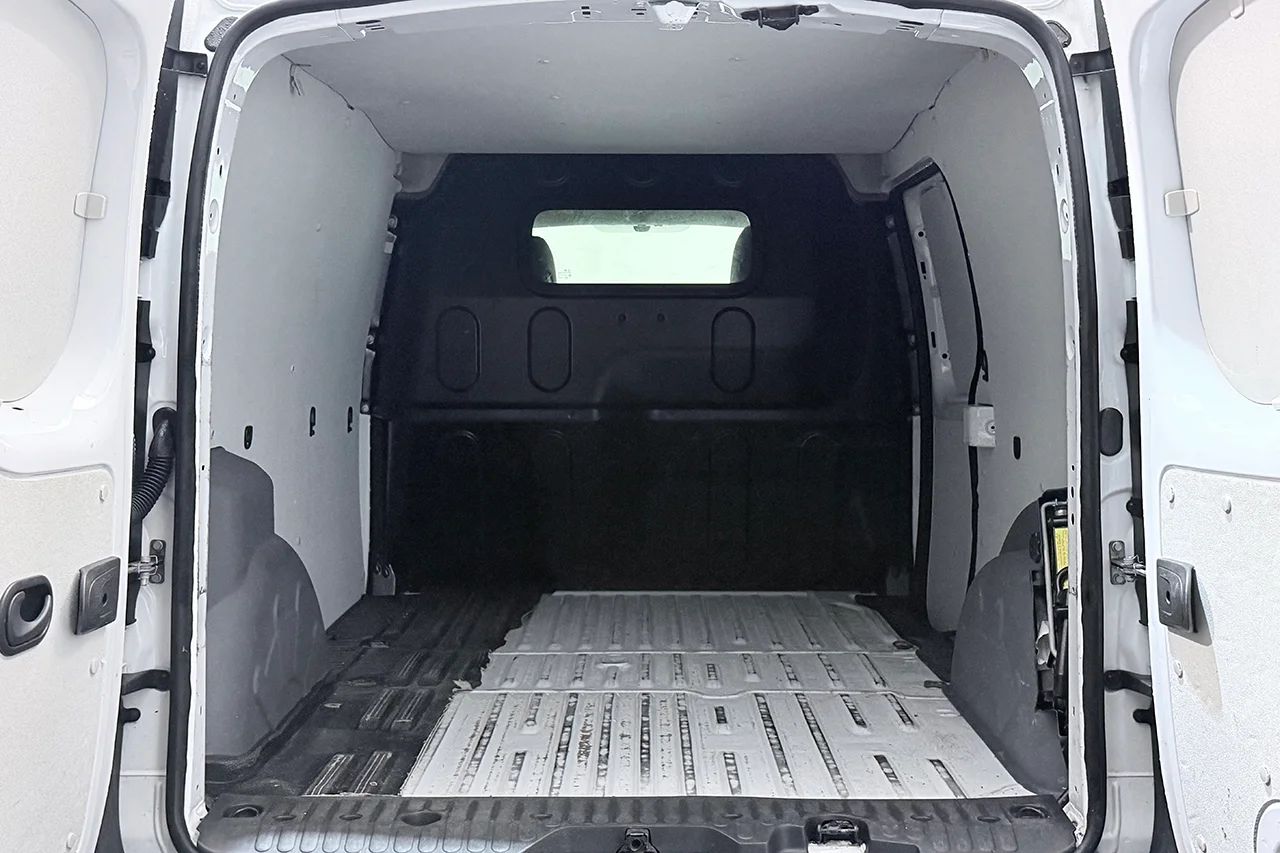 Renault Kangoo ZE Maxi 33 kWh Köpt batteri Värmare P-Sens MOMS – bild 12 av 23