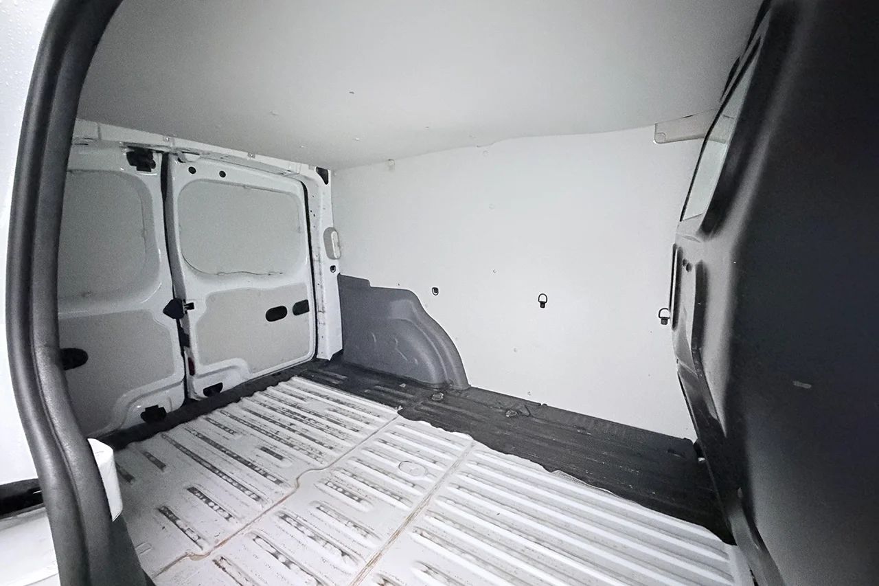 Renault Kangoo ZE Maxi 33 kWh Köpt batteri Värmare P-Sens MOMS – bild 11 av 23