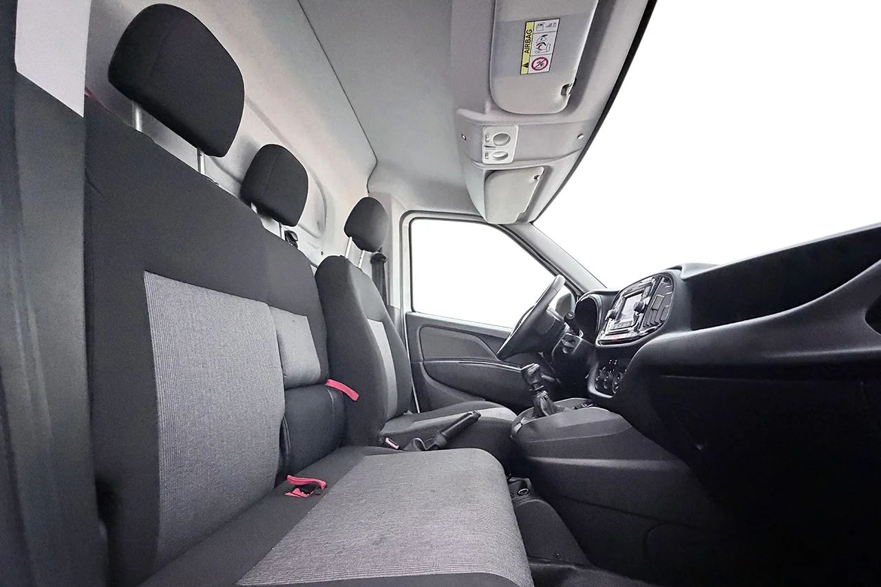 Fiat Doblo Maxi 0.9t 1.4 T-JET CNG 3sits Drag Inredd Kamera Takräcke – bild 16 av 22