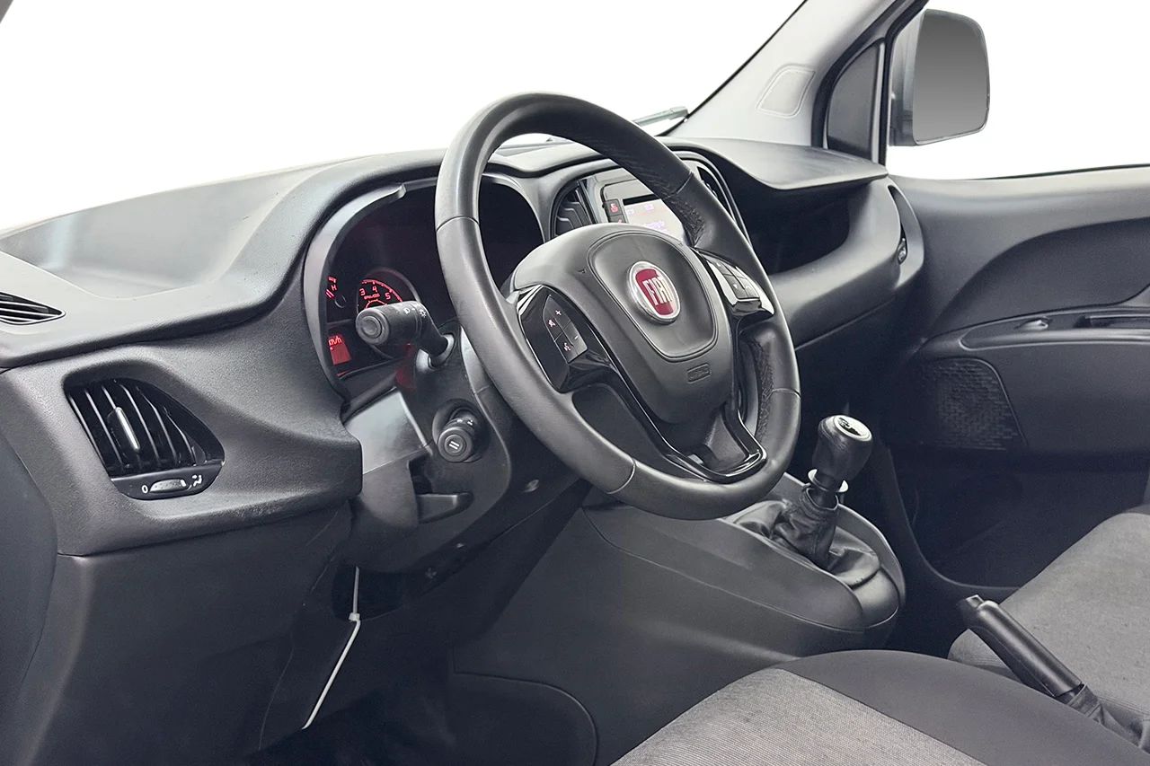 Fiat Doblo Maxi 0.9t 1.4 T-JET CNG 3sits Drag Inredd Kamera Takräcke – bild 14 av 22