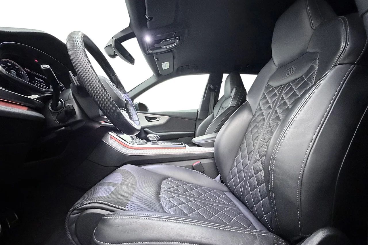 Audi Q8 60 TFSI e Q S Line BlackApp+ Drag 360° Valcona MOMS 490hk – bild 11 av 37