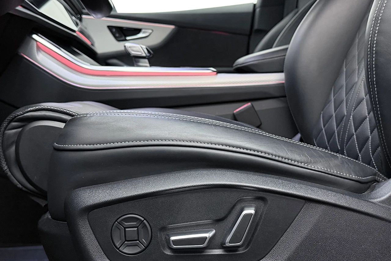 Audi Q8 60 TFSI e Q S Line BlackApp+ Drag 360° Valcona MOMS 490hk – bild 12 av 37