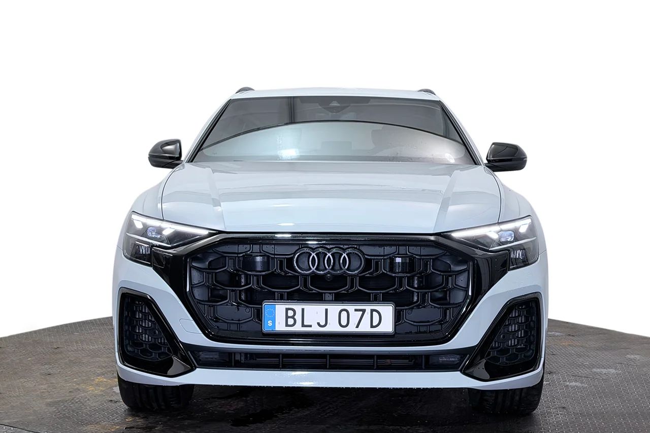 Audi Q8 60 TFSI e Q S Line BlackApp+ Drag 360° Valcona MOMS 490hk – bild 2 av 37