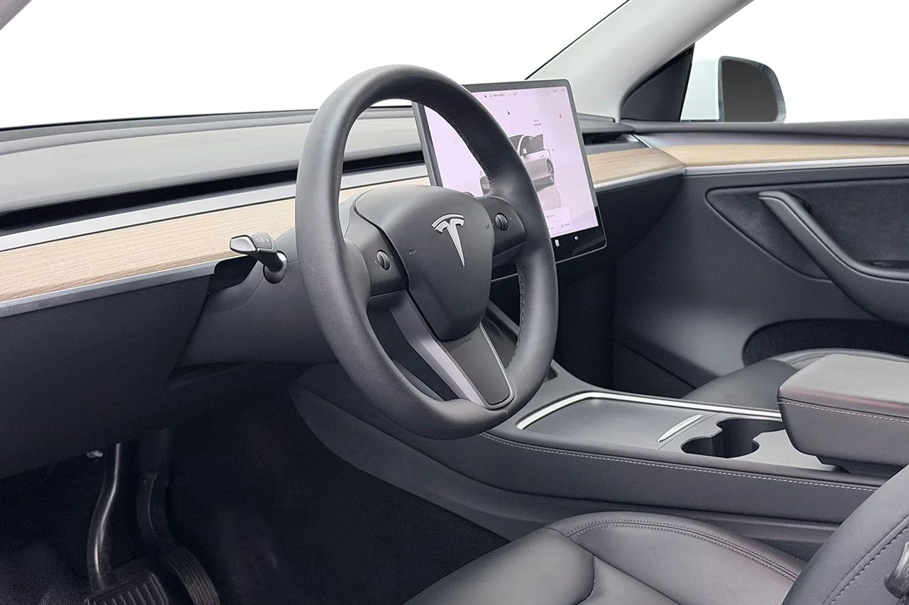 Tesla Model Y Long Range AWD Drag Läder MOMS 514hk – bild 14 av 36