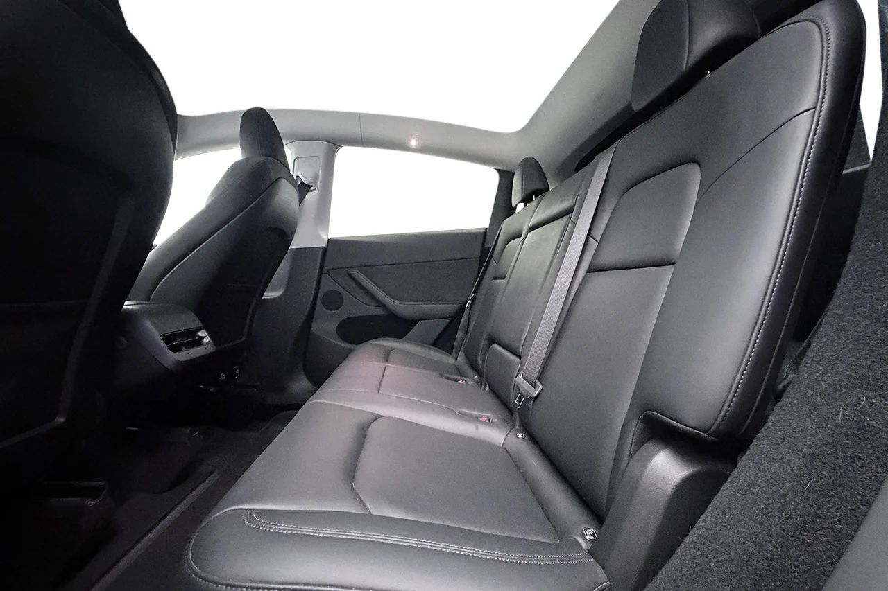 Tesla Model Y Long Range AWD Drag Läder MOMS 514hk – bild 15 av 36
