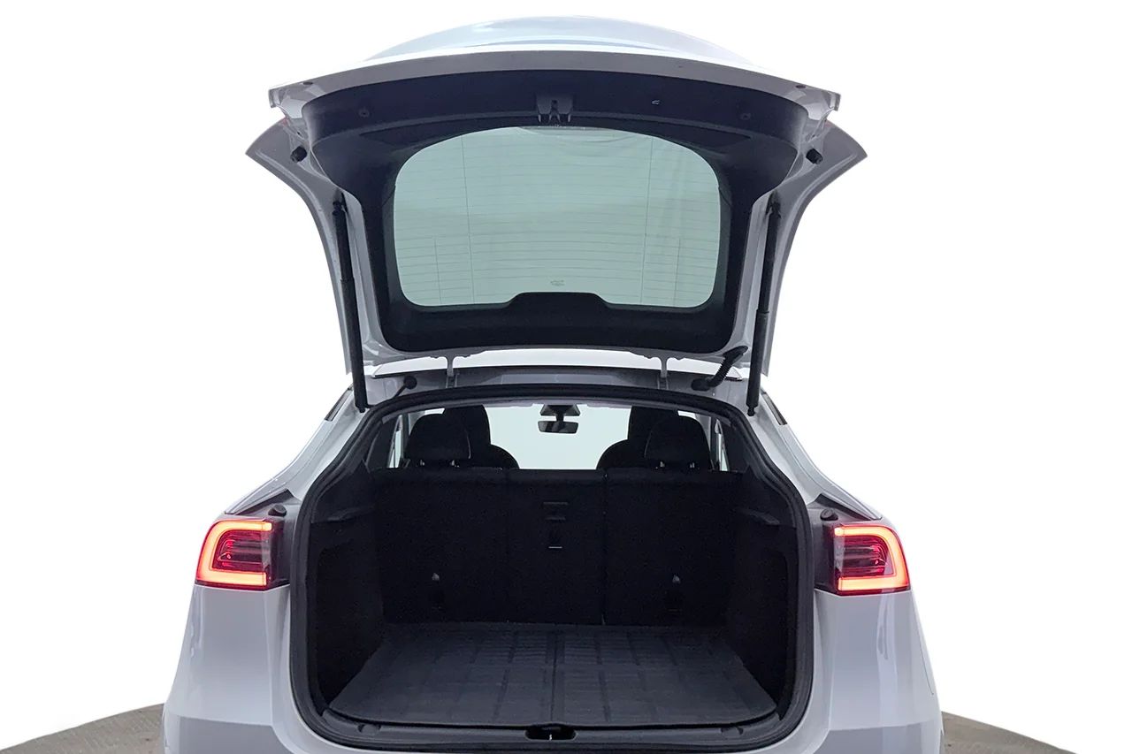 Tesla Model Y Long Range AWD Drag Läder MOMS 514hk – bild 36 av 36