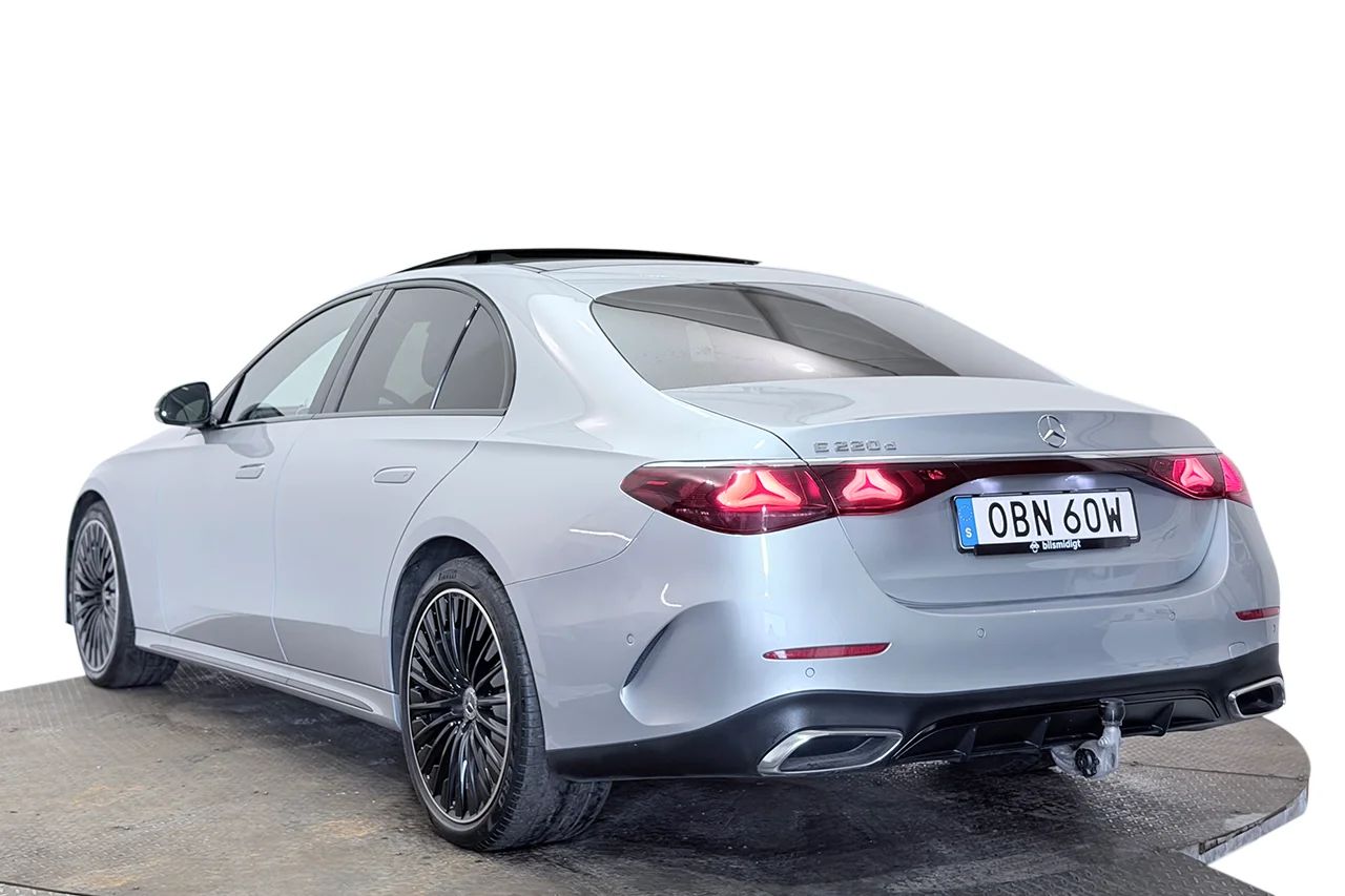 Mercedes-Benz E 220 d AMG Line Premium Night Pano 360° Burmester4D 197hk – bild 9 av 36