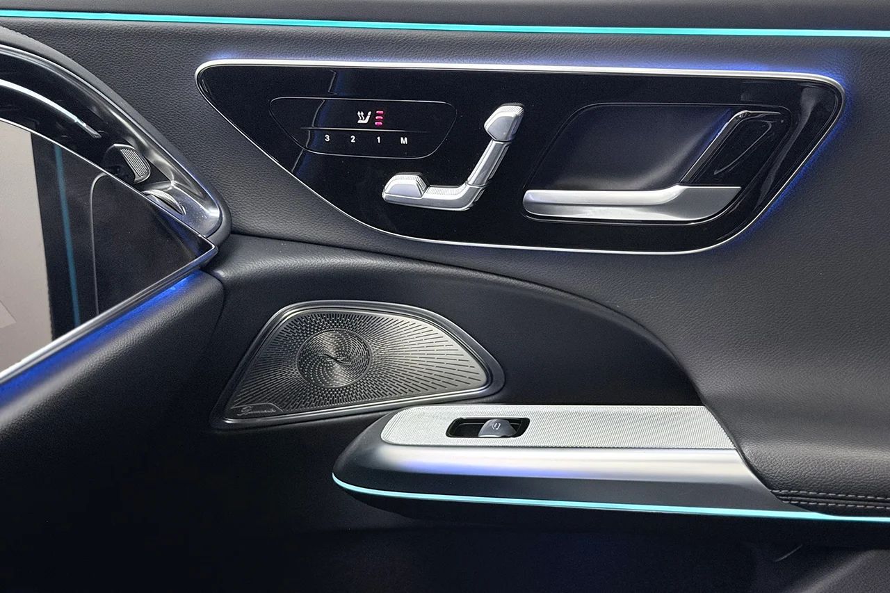 Mercedes-Benz E 220 d AMG Line Premium Night Pano 360° Burmester4D 197hk – bild 34 av 36
