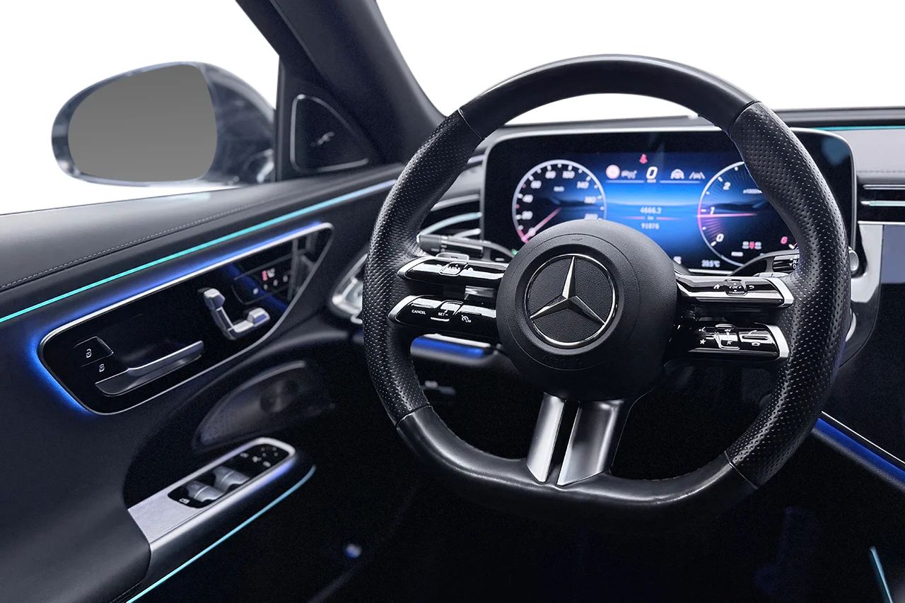 Mercedes-Benz E 220 d AMG Line Premium Night Pano 360° Burmester4D 197hk – bild 16 av 36