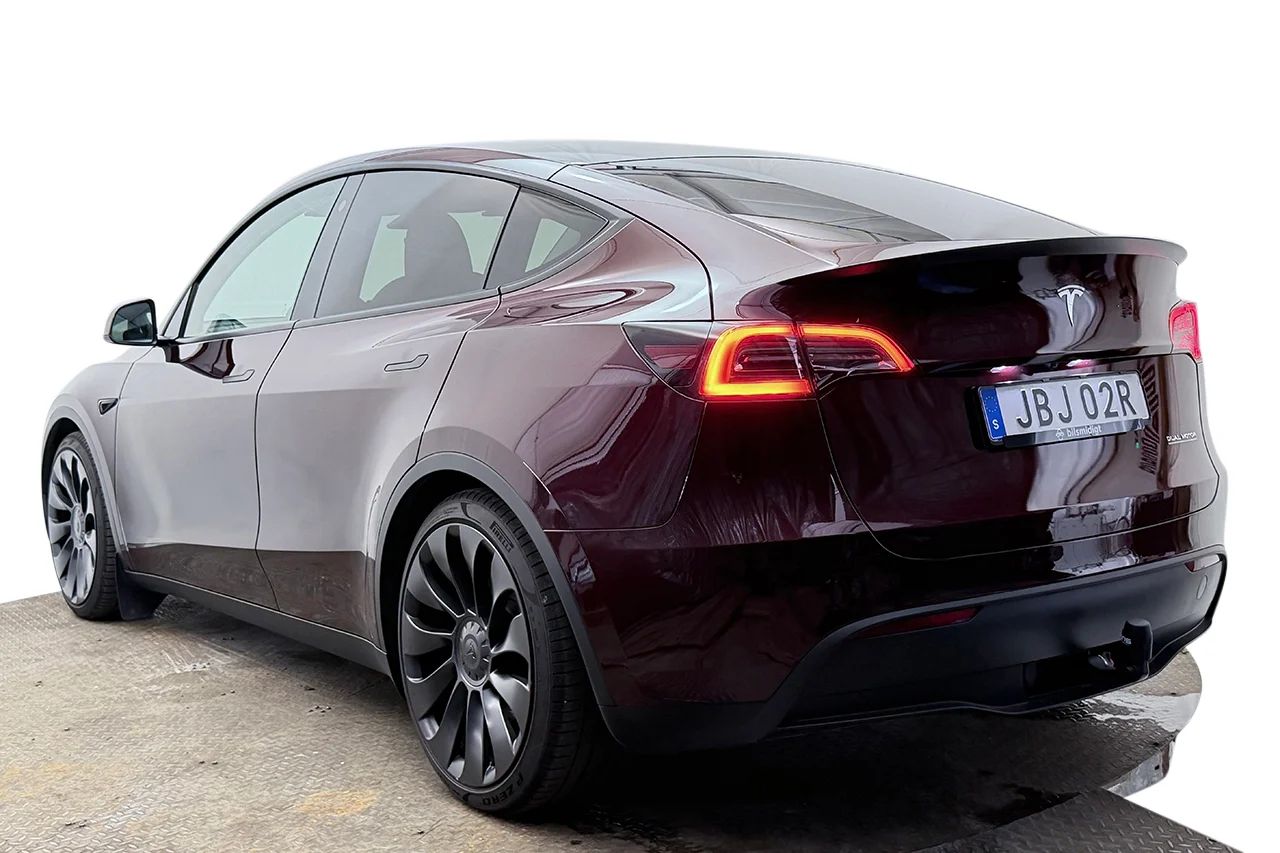 Tesla Model Y Performance Drag V-Pump Premiumljud MOMS 534hk – bild 7 av 35