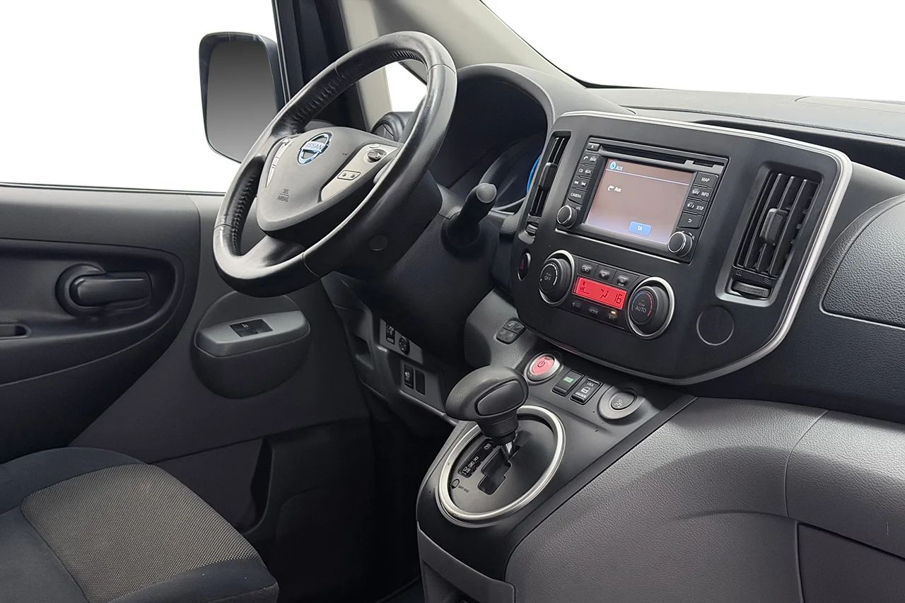 Nissan e-NV200 24 kWh Inredd 2xSidodörr Navi MOMS 109hk – bild 16 av 26