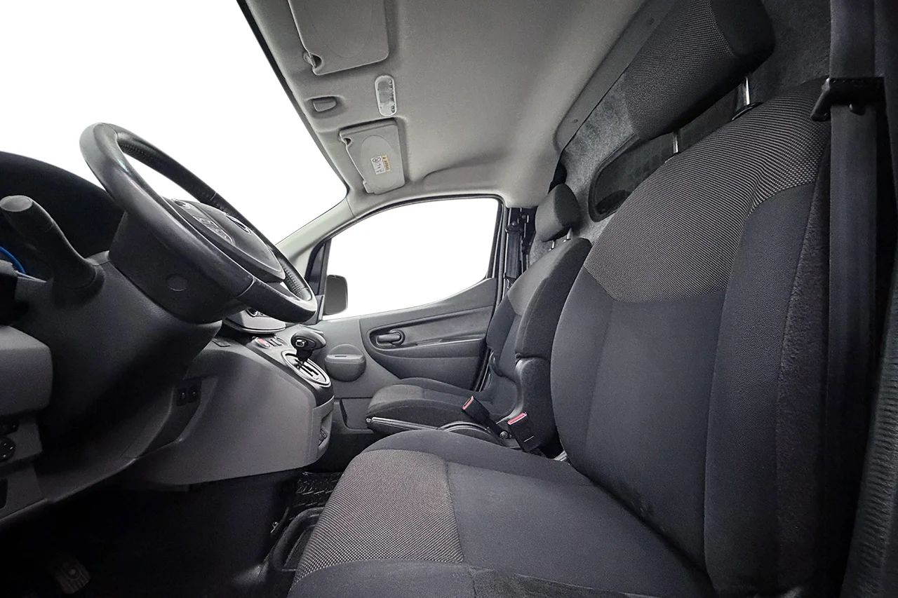 Nissan e-NV200 24 kWh Inredd 2xSidodörr Navi MOMS 109hk – bild 13 av 26