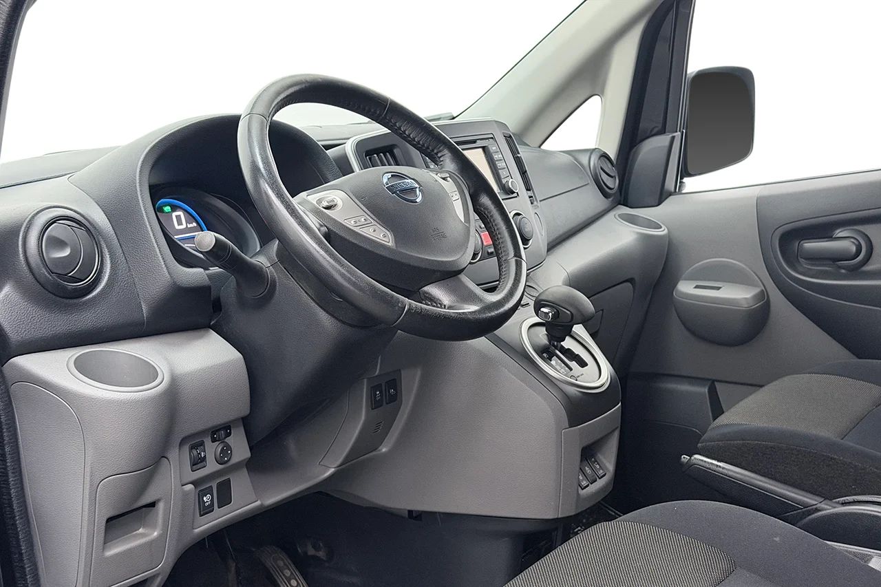 Nissan e-NV200 24 kWh Inredd 2xSidodörr Navi MOMS 109hk – bild 14 av 26